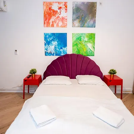 Ideal Old Centre Apartment *