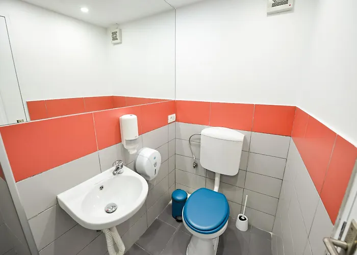 Ideal Old Centre Apartment *