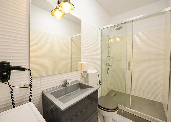 Ideal Old Centre Apartment *